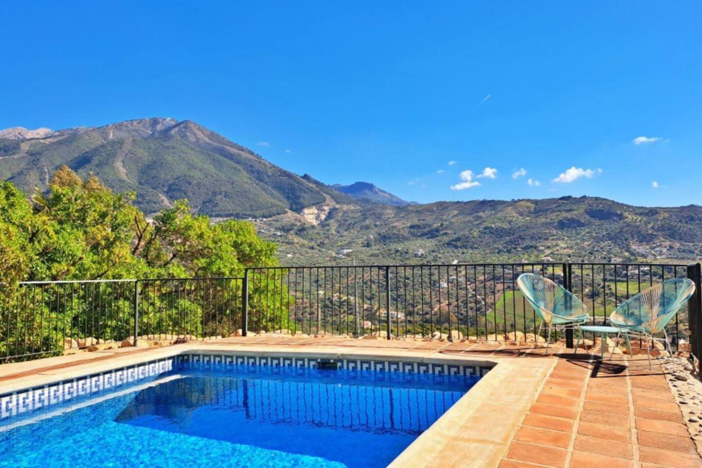 La Perla Andaluza Villa Alcaucin Exterior photo